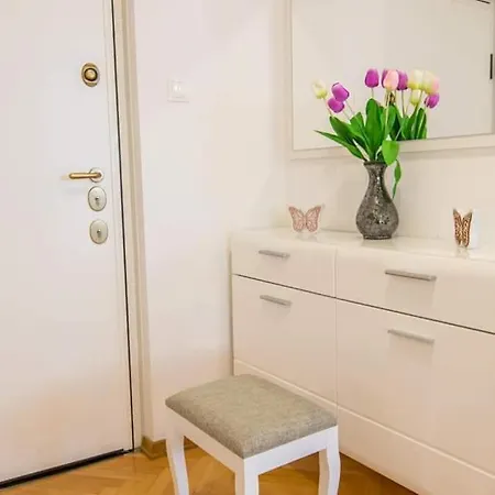 Una Apartman *